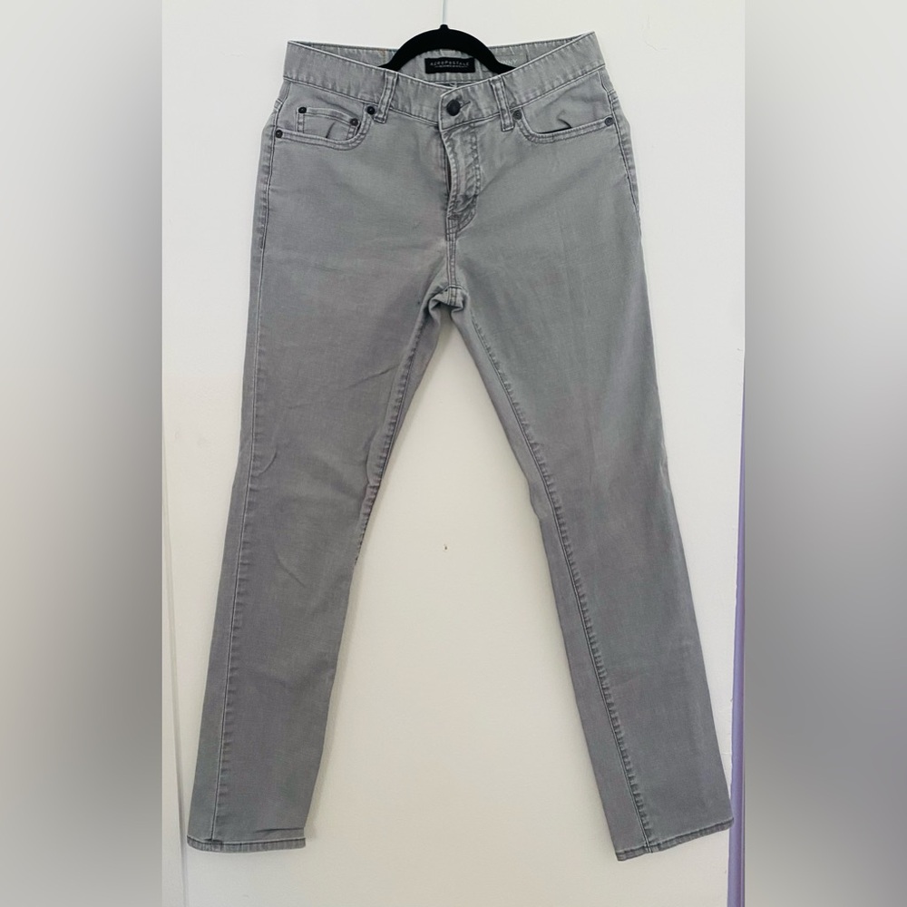 Aeropostale men’s skinny jeans.